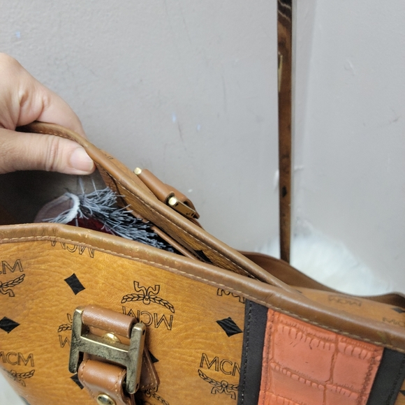 100% Authentic MCM CONGNAC shopper tote - Picture 7 of 16